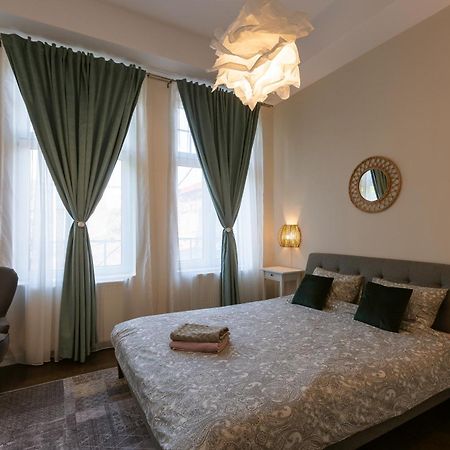 Central Charm - 2Br Apartment 티미쇼아라 외부 사진