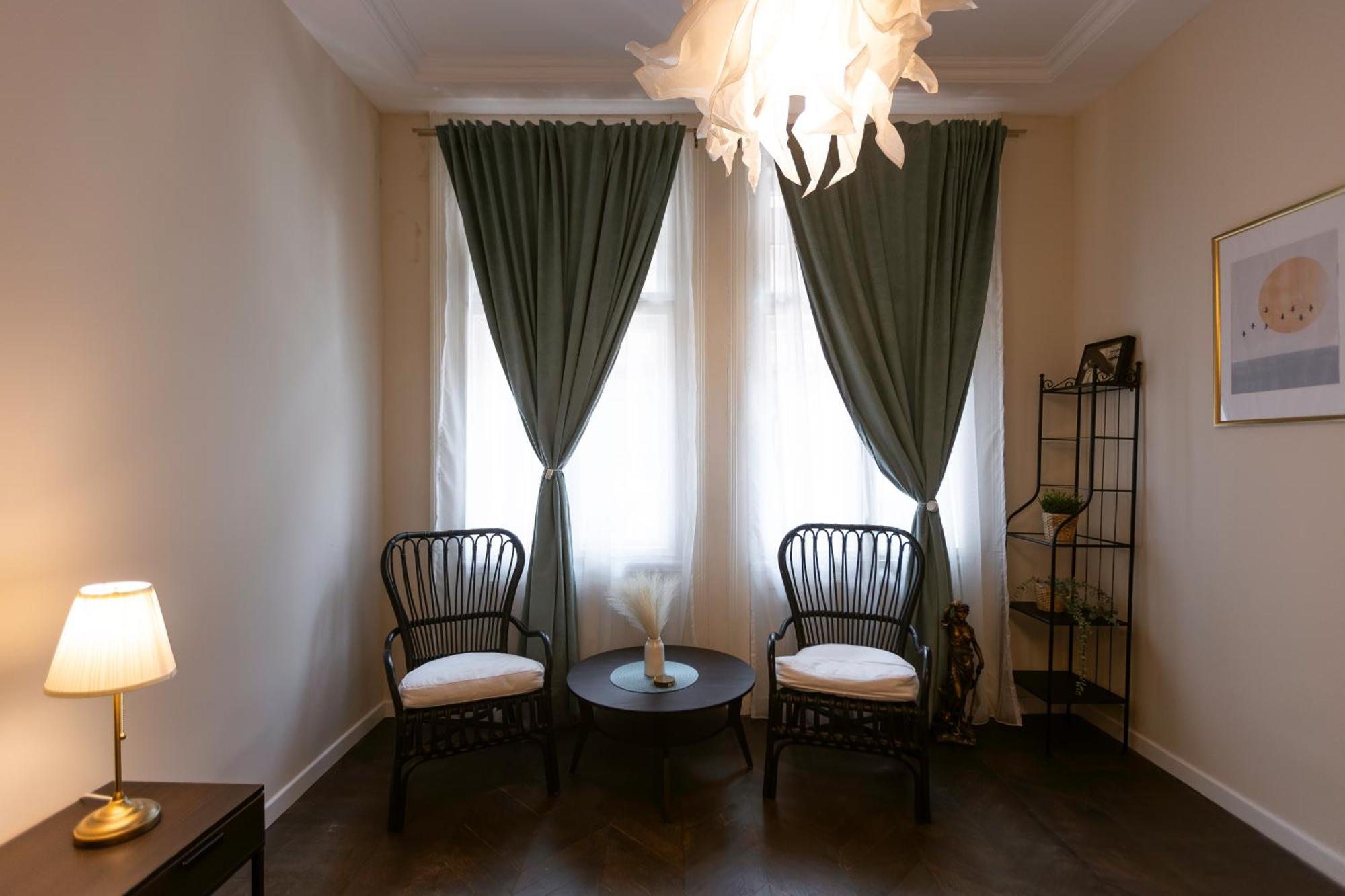 Central Charm - 2Br Apartment 티미쇼아라 외부 사진