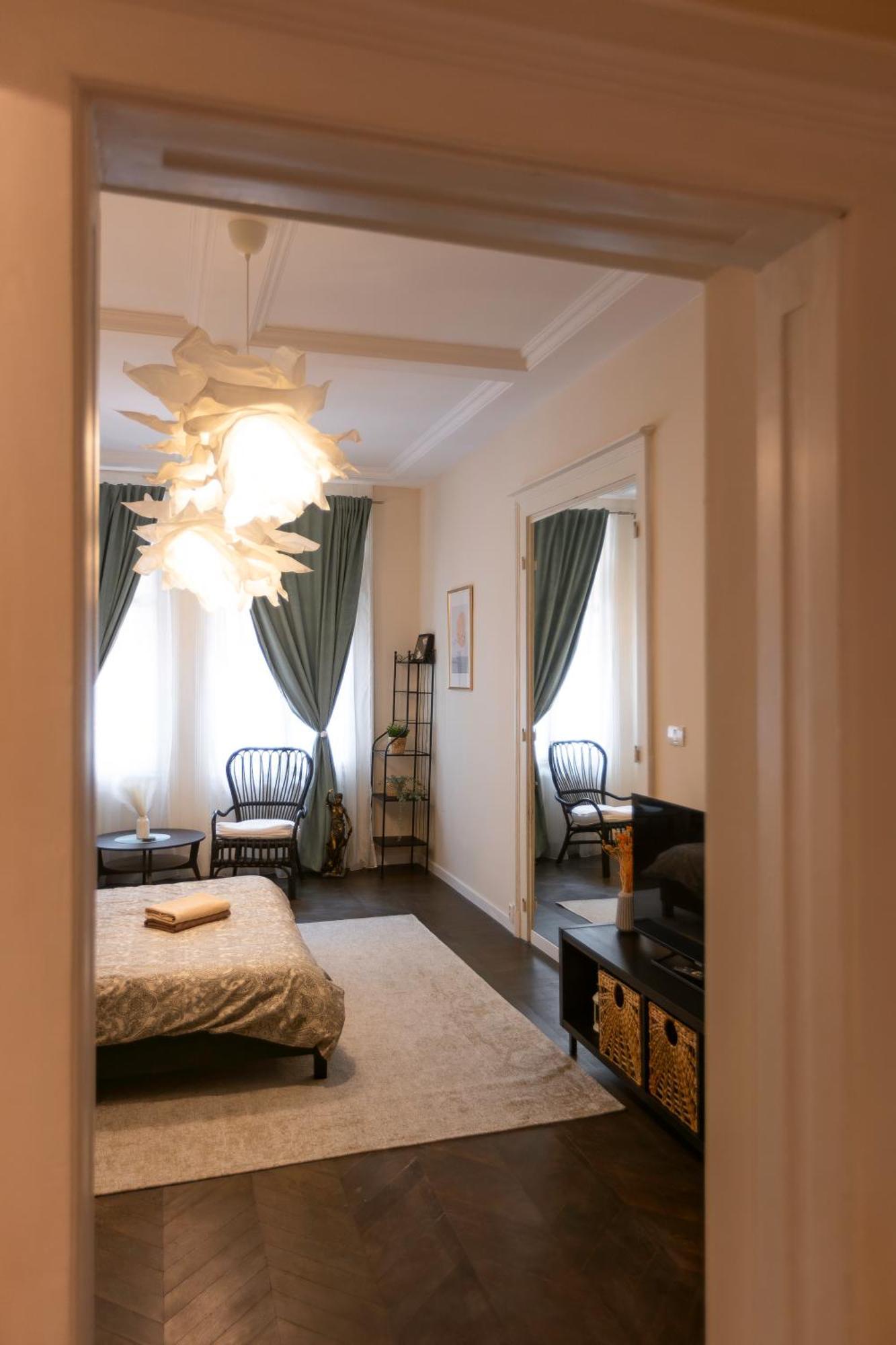 Central Charm - 2Br Apartment 티미쇼아라 외부 사진