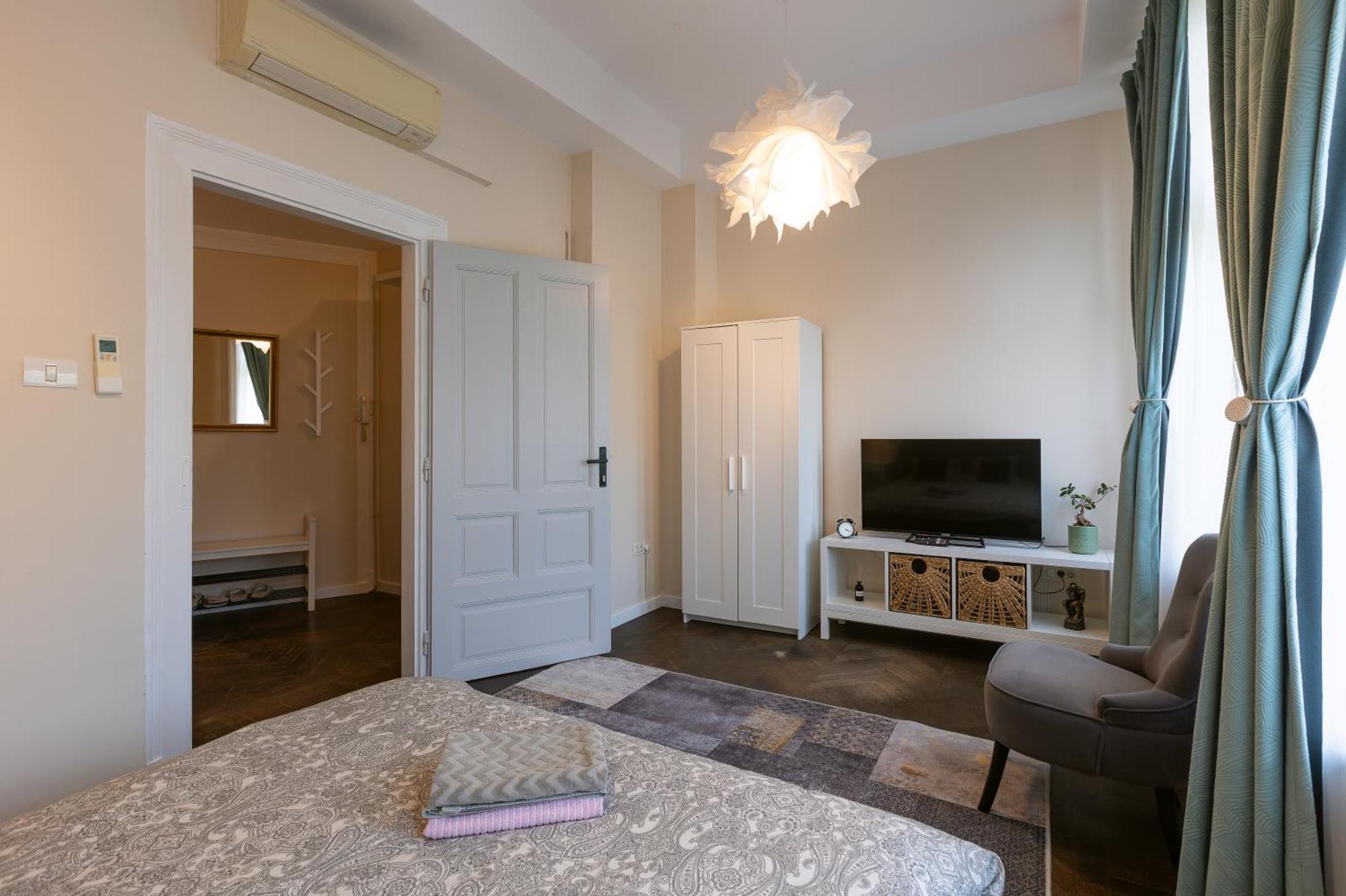 Central Charm - 2Br Apartment 티미쇼아라 외부 사진